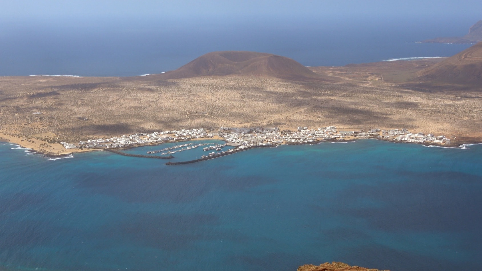 19 Lanzarote holiday tips: Things to do, see & AVOID!